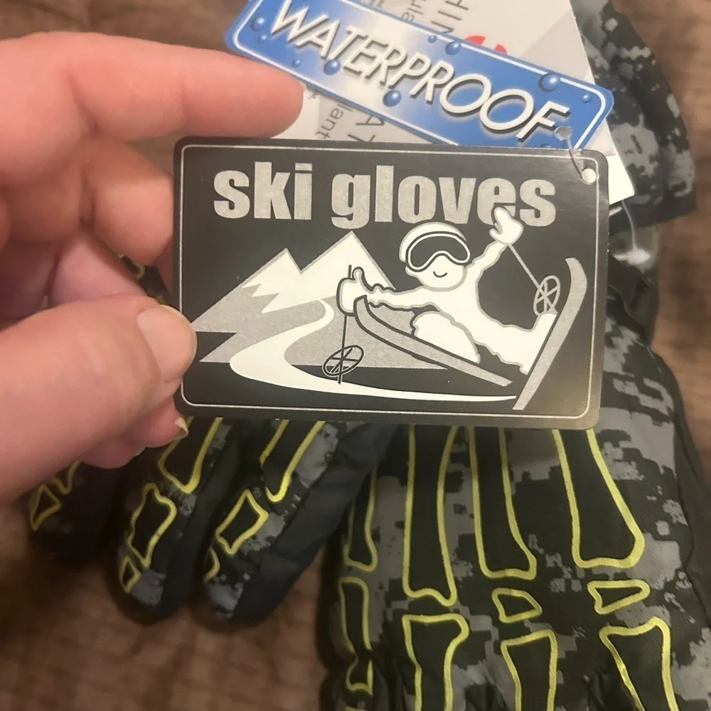 3M Thinsulate Kids Mittens - Black and Yellow